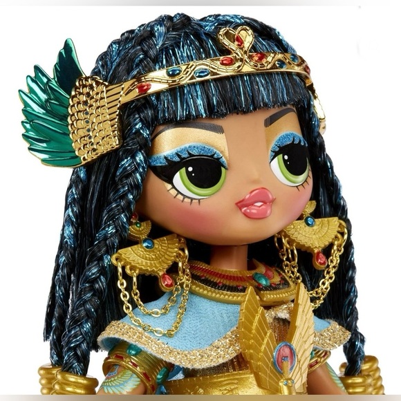 L.O.L. Surprise O.M.G. Fierce Limited Edition Collector Cleopatra Doll - Picture 10 of 11